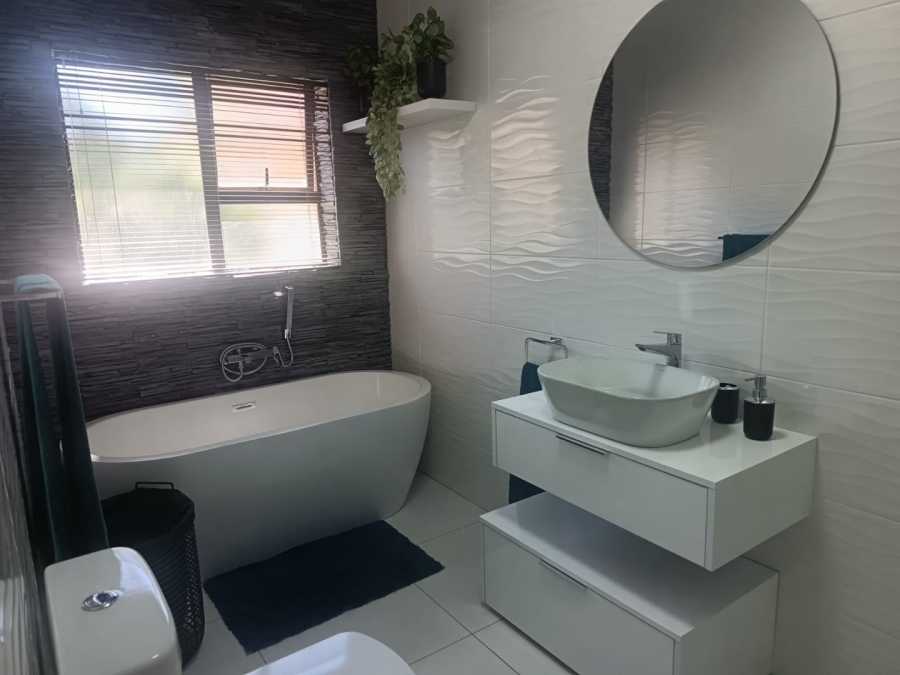 4 Bedroom Property for Sale in Hillcrest Northern Cape